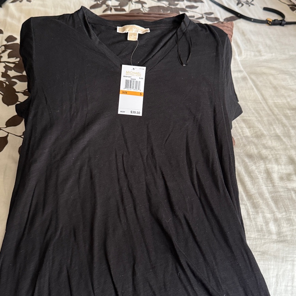 Michael Stars Classic Black V-Neck Tee